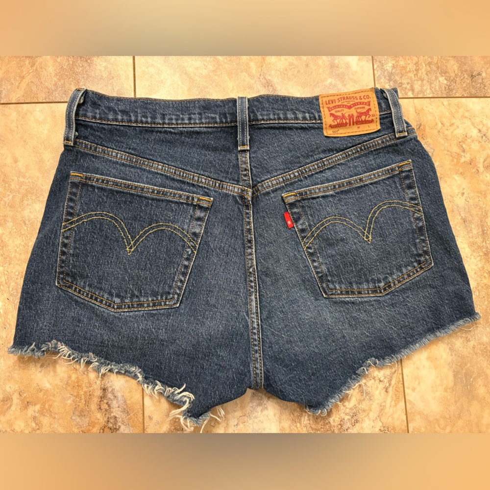 NWOT Levi's 501 Denim High Rise Buttonfly Shorts Women's 30 Waist